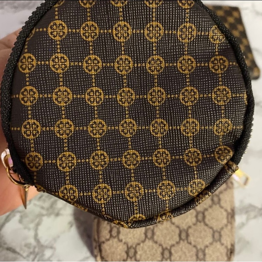 Wallets - Picture 4 of 4